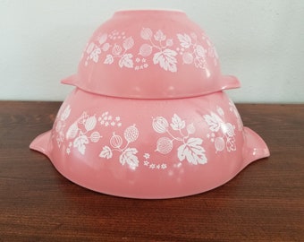 Pyrex Pink Gooseberry Cinderella Bowls - Set of 2