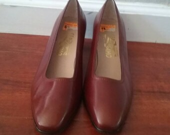 Vintage Ferragamo Pumps Size 8.5 B