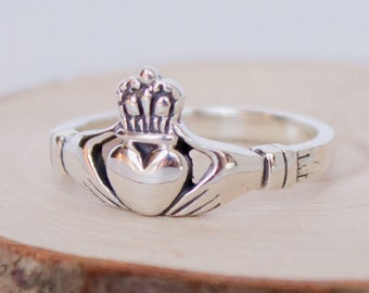 Sterling Silver Claddagh Ring in multiple sizes