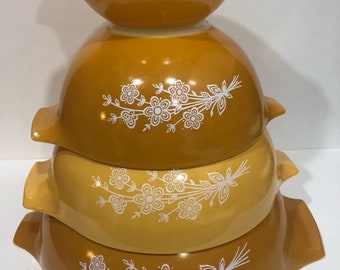 Pyrex Butterfly Gold Cinderella Set