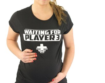 player 3 loading maternity shirt