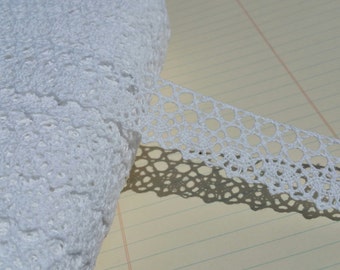 White Cluny Lace - Oval Pattern Bright White Torchon Crochet Trim - 1" Wide