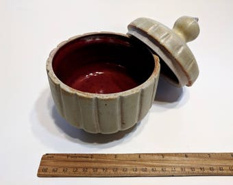 Stoneware pot with matching lid