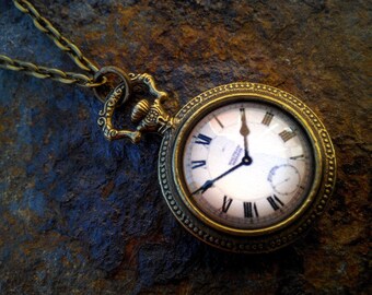 Pendant watch style vintage