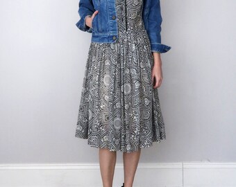 60s dress / black white print cotton fitted waist (l - xl)