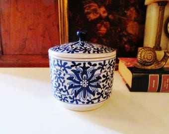 Vintage Blue and White Lidded Pot, Chinoiserie Pottery Vase, Palm Beach Decor, Candy Box, Trinket Box, Home Office Decor, Boho Chic