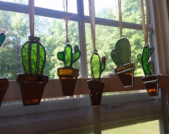 Stained glass cactus! New suncatcher style! Great gift for the plant or succulent lover!