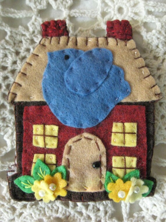 Needle Case Needle Book Charming House with flowers & a Bird