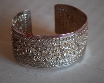 Embossed sterling silver bracelet. RARE!