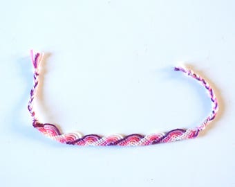 Friendship bracelet vague pattern