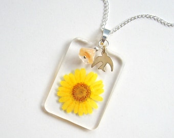 Yellow Daisy, Bell Flower, and Bird - Real Flower Garden Necklace - botanic jewelry, pressed flower, natural, Nature inspired, modern, ooak