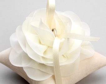 Ivory ring pillow, flower ring bearer, ivory ring holder - Aria