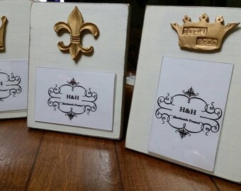 Handmade Wood Frame 4x6 Photo Painted Off White Distressed With A Gold Clay Crown With 2018 - Wedding - Baby - Baptism - Mardi Gras - Host
