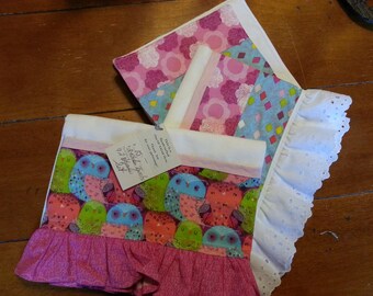 Bright Owls Floursack Kitchen Towel Set (2) w/ Hotpads