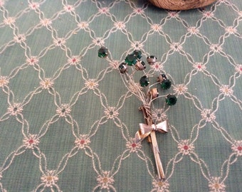 Vintage Emerald Green Floral Brooch