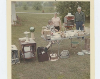 Vintage Snapshot Photo: Yard Sale, c1960s-70s (612531)