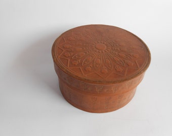 Vintage Embossed Genuine Leather Box Round Case Vintage Brown Handmade Tooled Jewellery Box Leather gift box, Small Jewelry Box