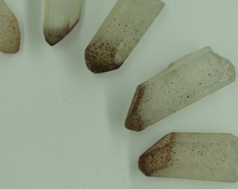 Strawberry Quartz Point Small- Reiki Crystal Therapy, Crystal Grid, Protection, Wicca, Pagan, Healing