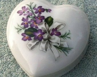 Liette International Porcelain heart shaped trinket box