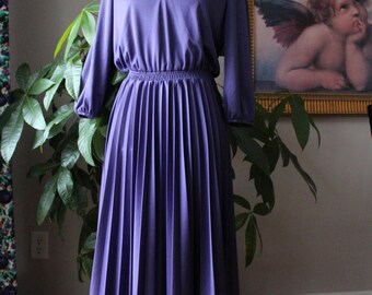 Womens Vintage Pleated Day Dress// Kay Windsor