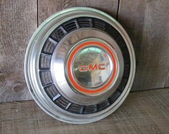 1975-1991 GMC Truck/Camper Hubcap - Item 81