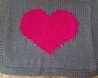 Chunky knit heart baby blanket- Gray with hot pink