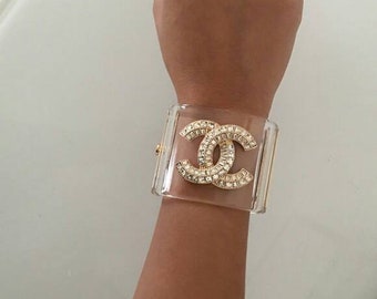 CC a mano Logo resina Bracciale braccialetto chiaro Chanel ispirato classe