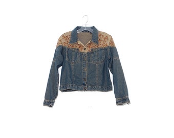 gorgeous EMBROIDERED JEAN JACKET womens large / vintage jean jacket denim jacket cropped jacket jean jacket women