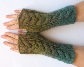 Fingerless Gloves Green Moss wrist warmers