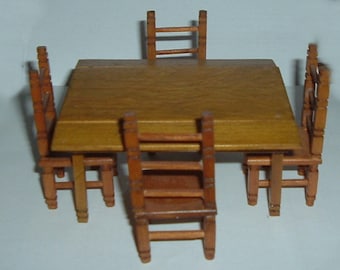 Miniature TABLE & CHAIRS