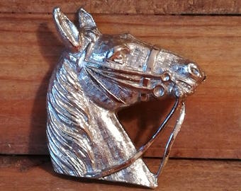 Vintage brooch pin, silver colour horse head, Equestrian gift, animal brooch, horse brooch, wildlife gift