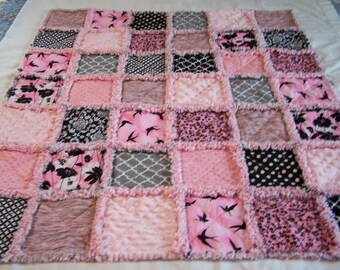 Pink and Black and Gray Small Rag Quilt - Small Rag Quilt - Pink Rag Quilt - Small Quilt - rag quilt - Lap Rag Quilt - Rag Throw
