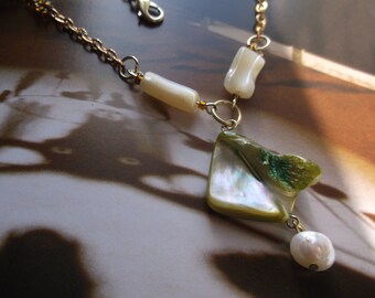 Genuine pearls and shell necklace