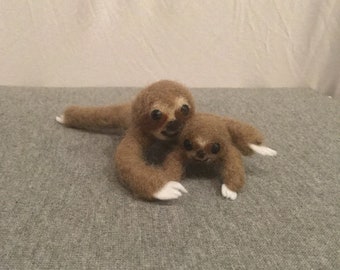 Needle Felt Sloth Pair - Mother And Baby Sloth - Sloth Figurine - Felt Animals - Sloth Baby - Sloth Fabric - Sloth Plush - Sloth Gift