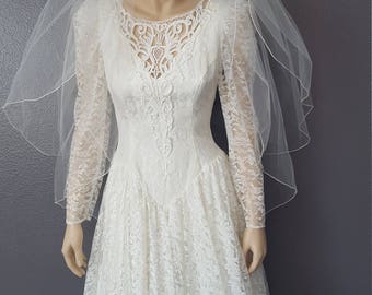 Ladies Vintage Bridal Gown