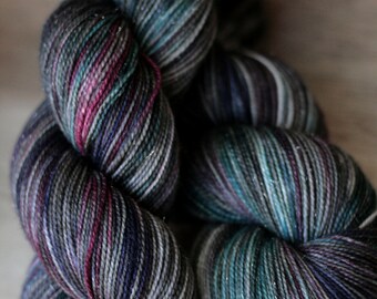 Sock yarn - 75/20/5 SW Merino/Nylon/Stellina - Autocorrect - "A Dime A Dolphin"