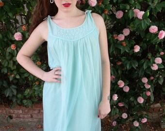Vintage Baby Blue 60's Nighty. Mad Men Nighty. Vintage Nightgown. Pin Up Nighty