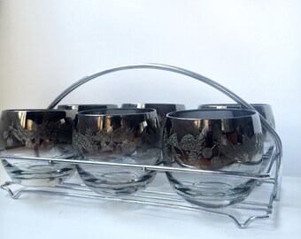 Set of (6) Dorothy Thorpe Roly Poly Glasses w. Carrier. Embossed Mid Century Barware