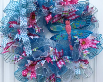 Spring deco mesh wreath, Summer deco mesh wreath, dragonfly wreath, door decor, wall decor, ruffle wreath