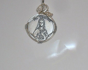 Saint Theresa of Lisiaux "The Little Flower of Jesus" Medal Pendant