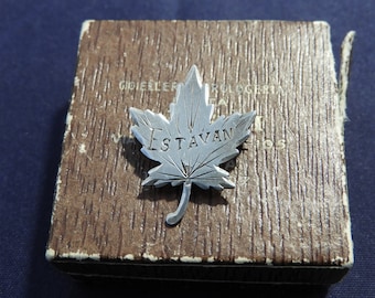 Vintage sterling silver Maple leaf brooch - 'Estevan' - 925 - sterling silver - 1.2" x 0.8" - l