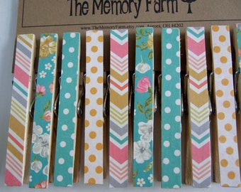 Clothesline Photo Display, clothespin set, dorm decor-Floral Dottie set