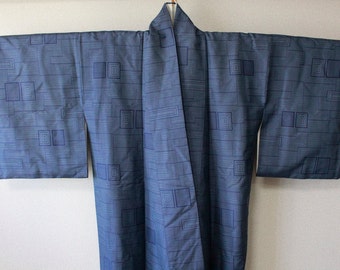 Kimono with the lining of the aestheometry