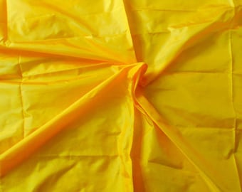 Fine Indian Silk Taffeta in Yellow, Fat quarter -TF15