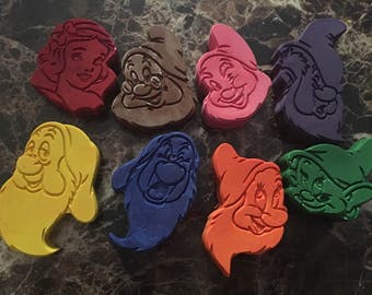 Princess and dwarfs crayon set