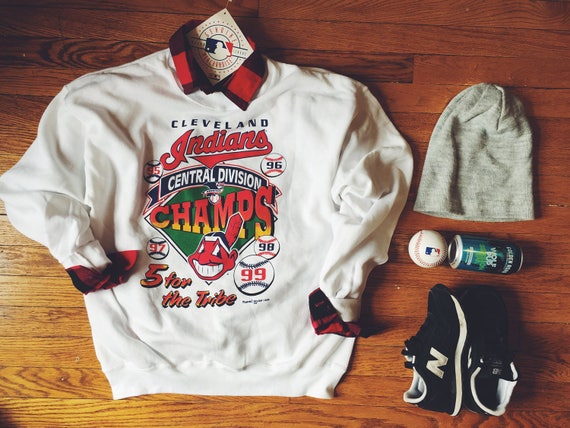 NWT Chief Wahoo Cleveland Indians deadstock sweatshirt (rare)