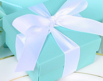 25x Blue favor boxes with ribbon, Turquoise Favor Boxes, Robin eggs blue Favor Box, wedding and bridal favor