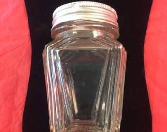 Good Housekeeping pint jar