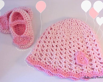 Baby Pink set decorated with little hearts