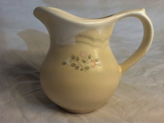 Vintage PFALTZGRAFF REMEMBRANCE Collection CREAMER Vintage PFALTZGRAFF REMEMBRANCE Collection CREAMER